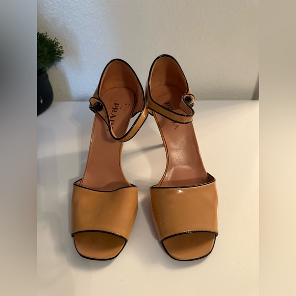 Prada Women's Beige Heels - Picture 2 of 5